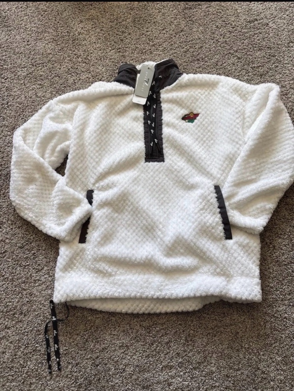 BNWT women’s small Minnesota Wild quarter zip jacket